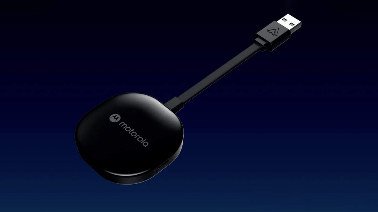 Motorola MA1 dongle brings wireless Android Auto to the masses