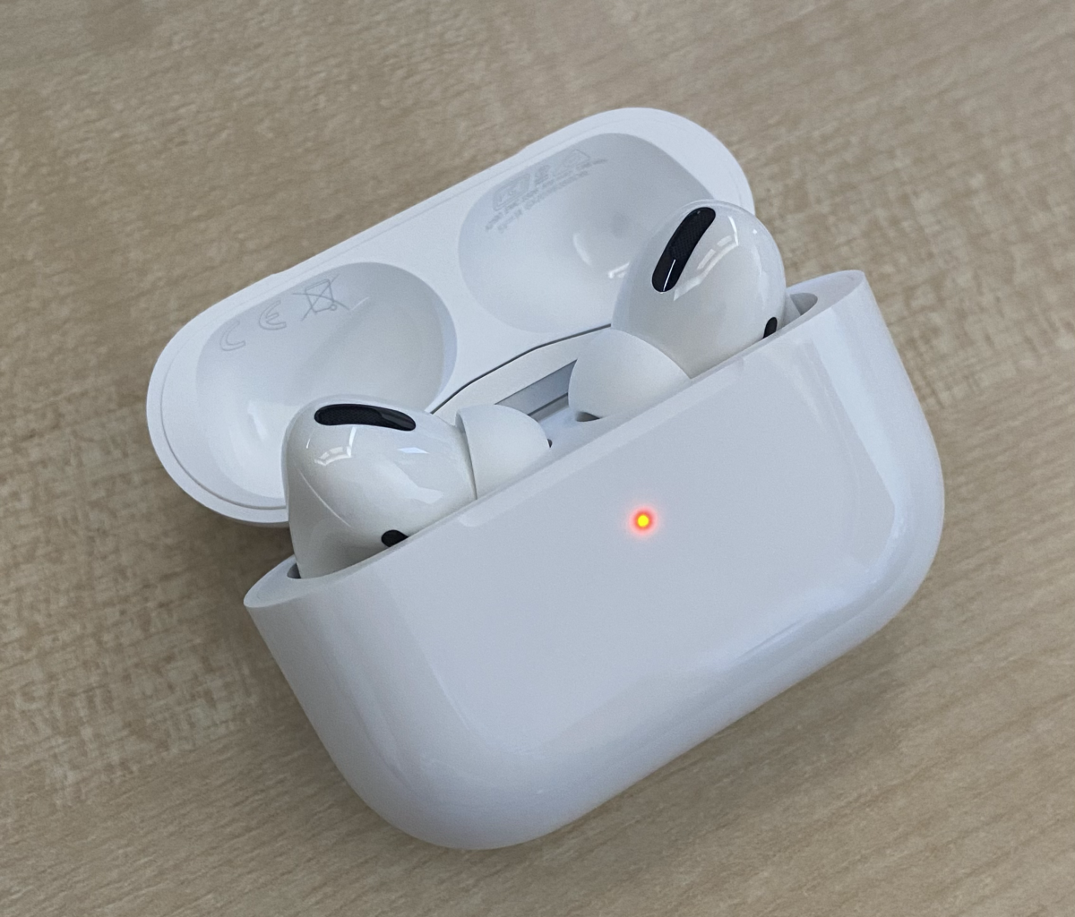 Apple AirPods Pro available with more than Rs 8,000 discount in Amazon sale, check details